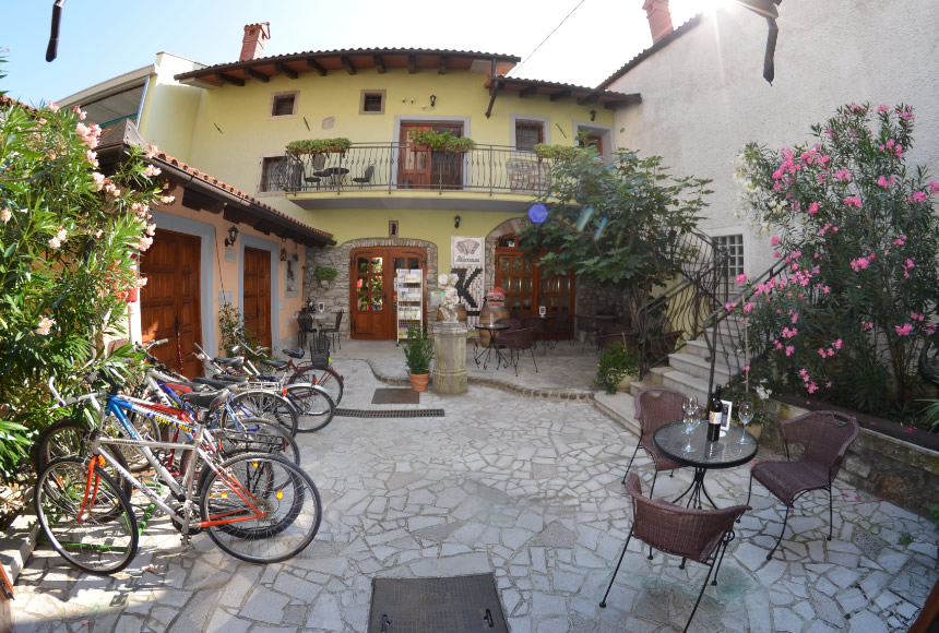 najstarejši most za Lanthierjevem dvorcem